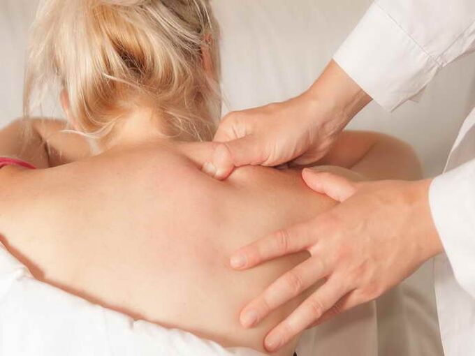 Masáž s hrudní osteochondrosou